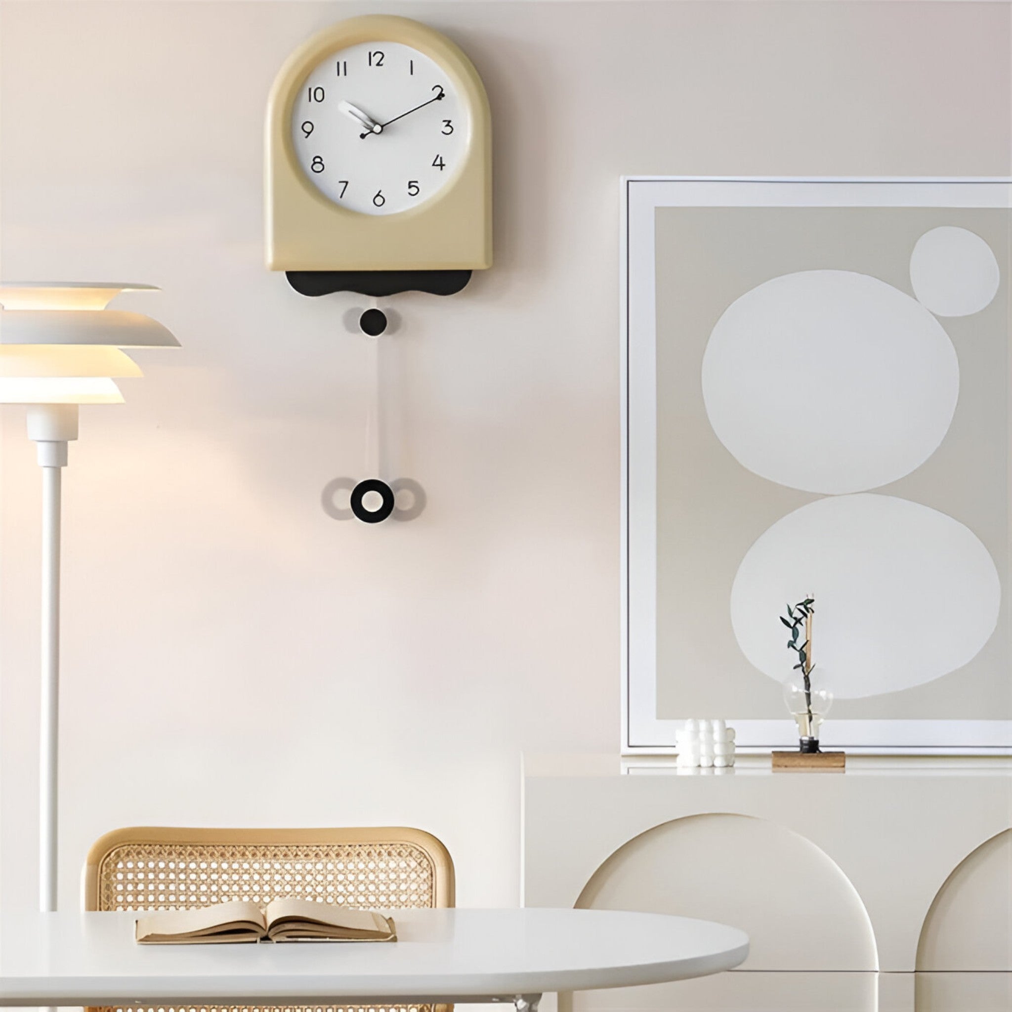 Thomas | Moderne wandklok met pendel in strak design