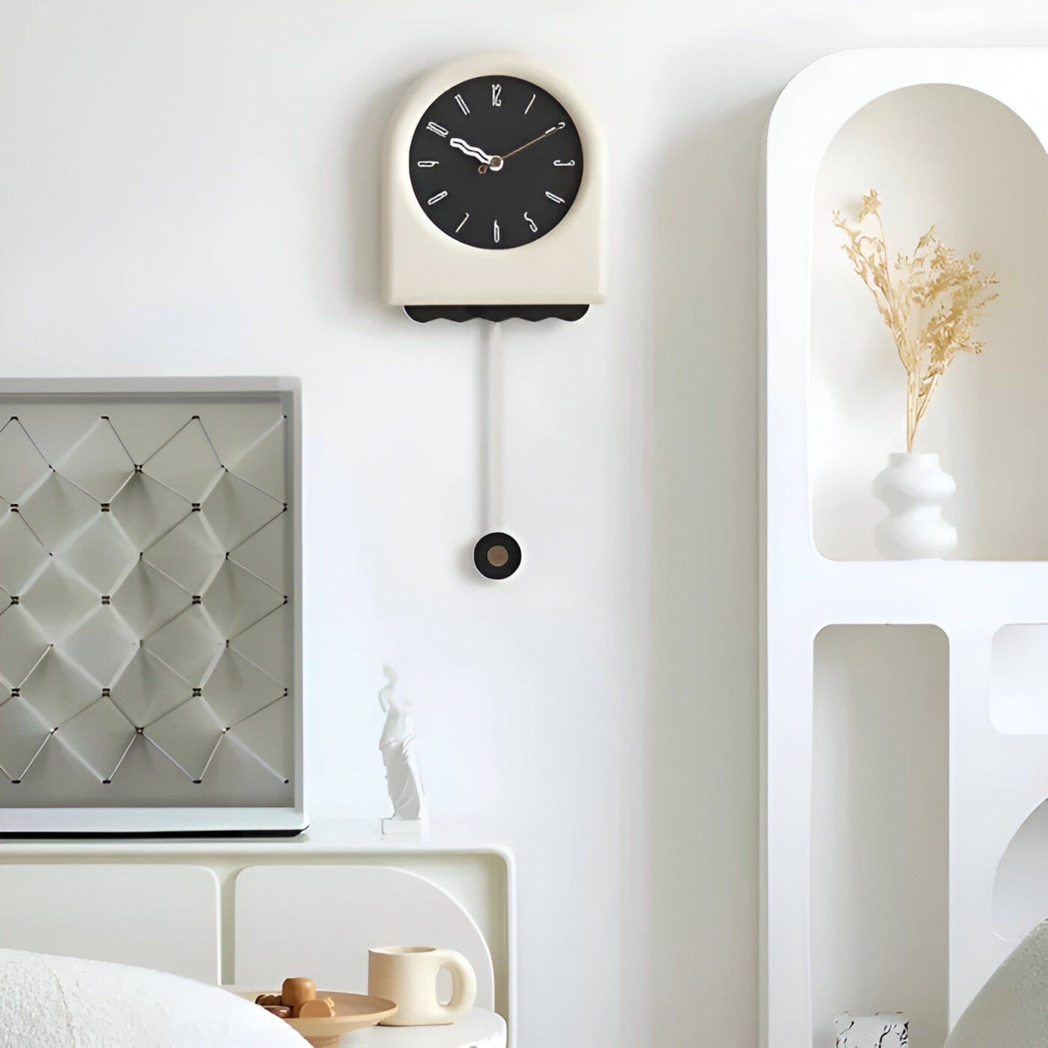 Thomas | Moderne wandklok met pendel in strak design