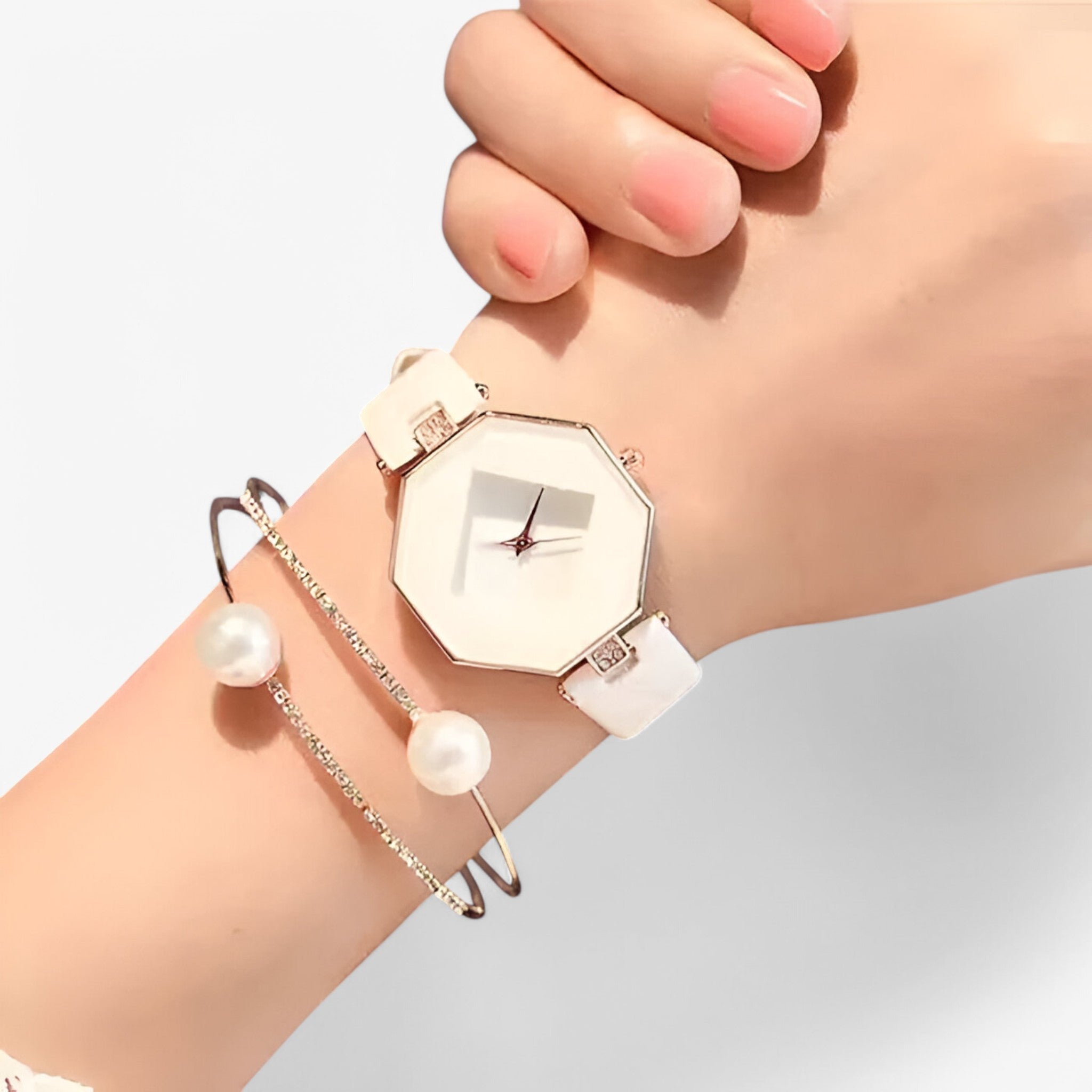 Clare | Leren dameshorloge met gouden details en kristallen