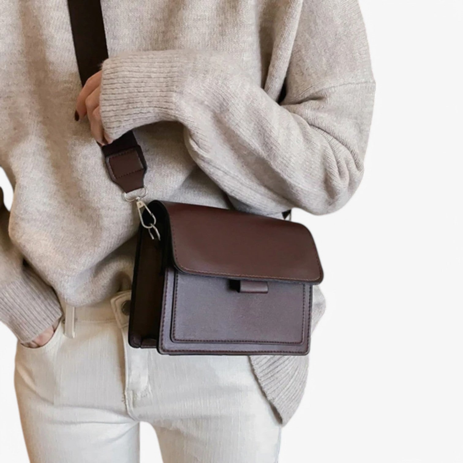 Clara | Retro & Ruime Schoudertas met Brede Riem