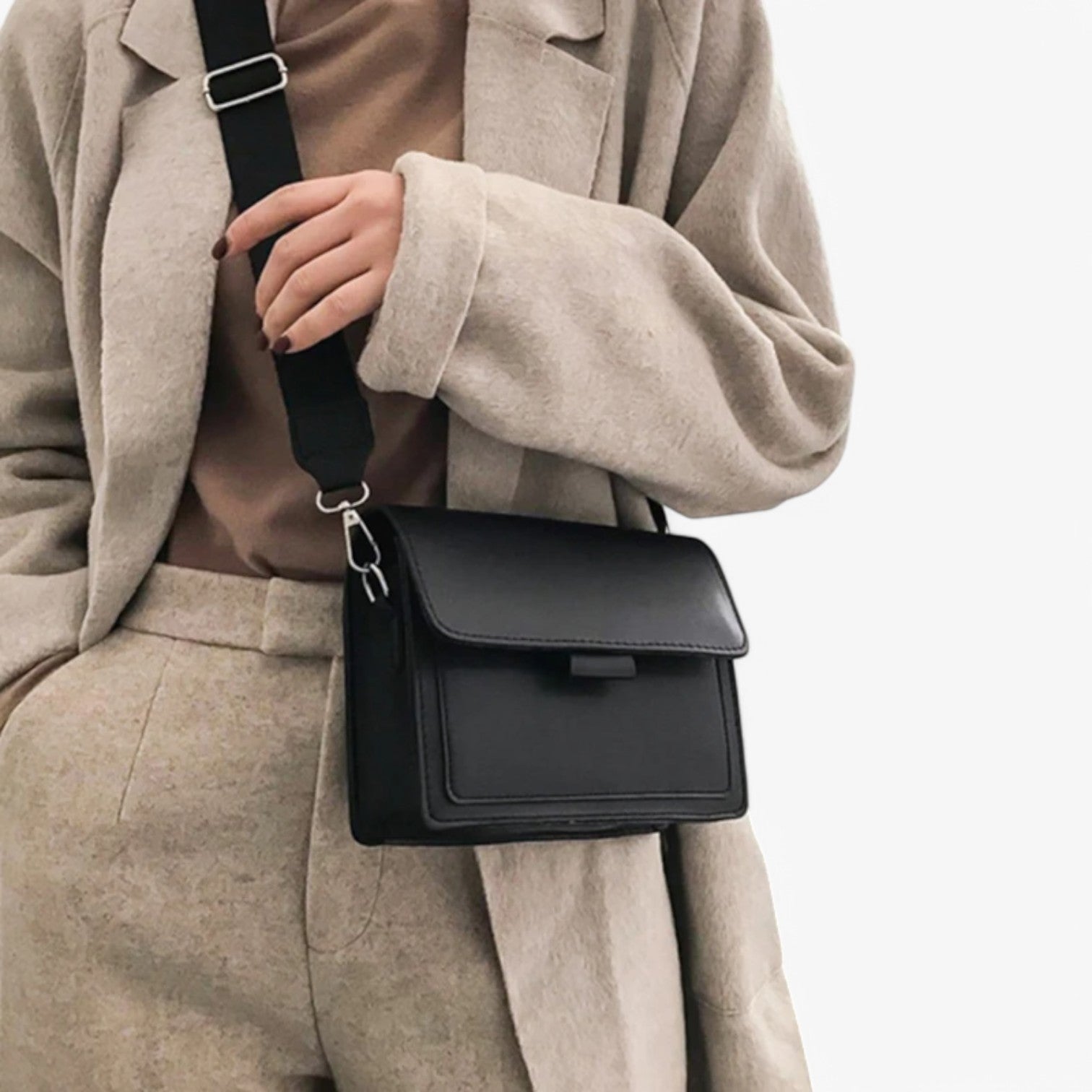 Clara | Retro & Ruime Schoudertas met Brede Riem