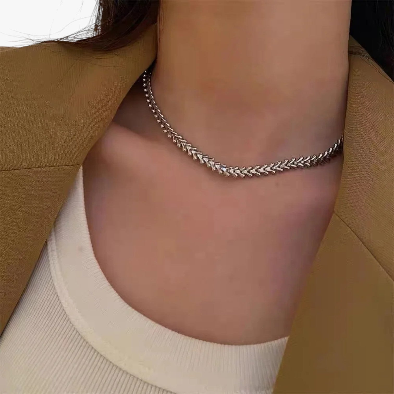 Anastasia | Botvormige RVS Choker Ketting